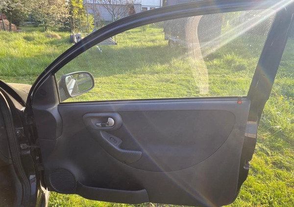 Opel Corsa cena 2814 przebieg: 181938, rok produkcji 2005 z Knurów małe 352